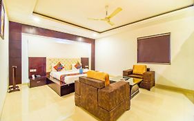 Fabhotel Transit Delhi Airport